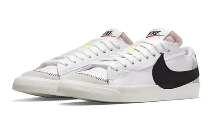 W BLAZER LOW '77 JUMBO 7